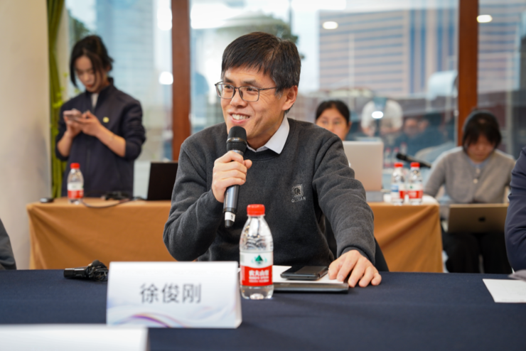 万联易达成立产业人工智能研究与应用专家委员会，实现产研双向奔赴