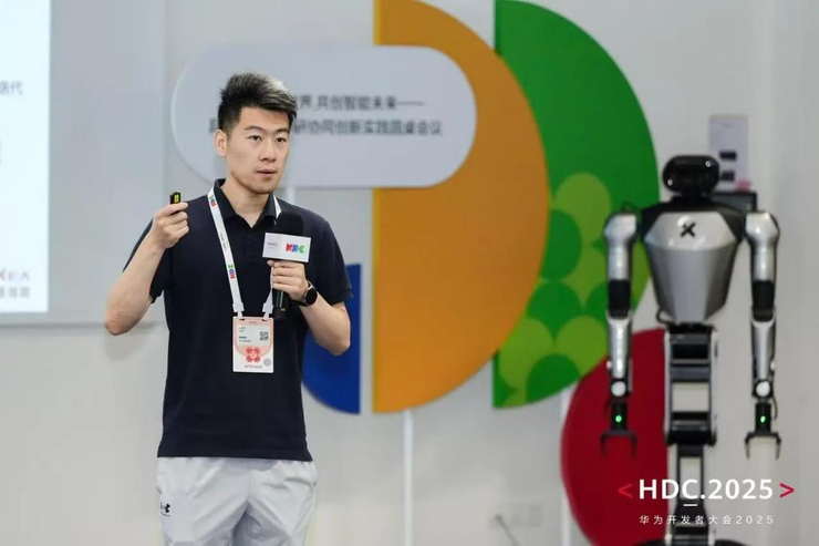 多亏了自动驾驶F4，才撑起了具身智能半边天