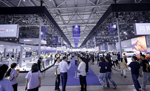 赛力斯亮相2025智博会 全方位展示智能化实践成果