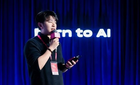 对谈 Skyris 张宇诺：AI 陪伴机器人会飞，理所应当 | 00 后创业者系列