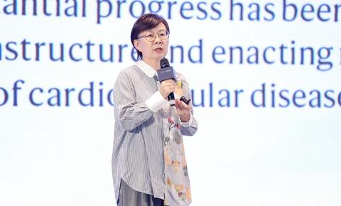 北京安贞医院何怡华教授：AI医疗不止于技术突破，核心使命是向基层输送诊疗能力｜GAIR 2025