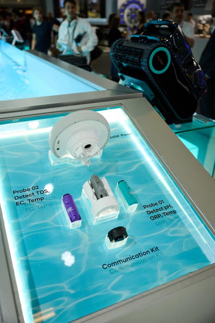 元鼎智能亮相IFA 2025 | 全球首发 AI泳池清洁机器人