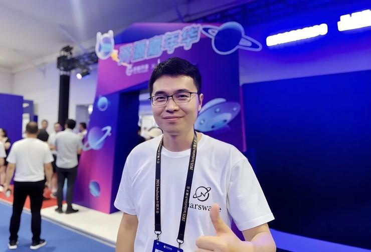 对话冯雷：从 AI 播客，到真人感 Agent