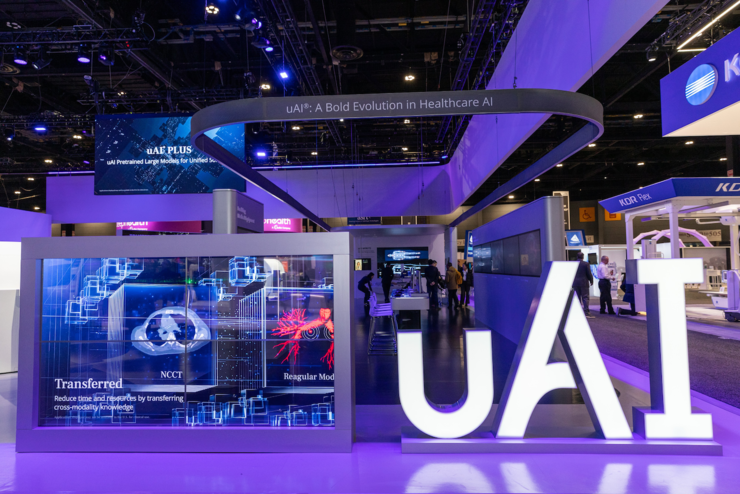 智能医疗数字人全球首秀，联影智能携最新大模型产品亮相北美放射学年会 