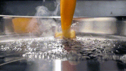 金鸡奖开幕短片爆火，华为Mate 80系列第二代红枫影像全面升维