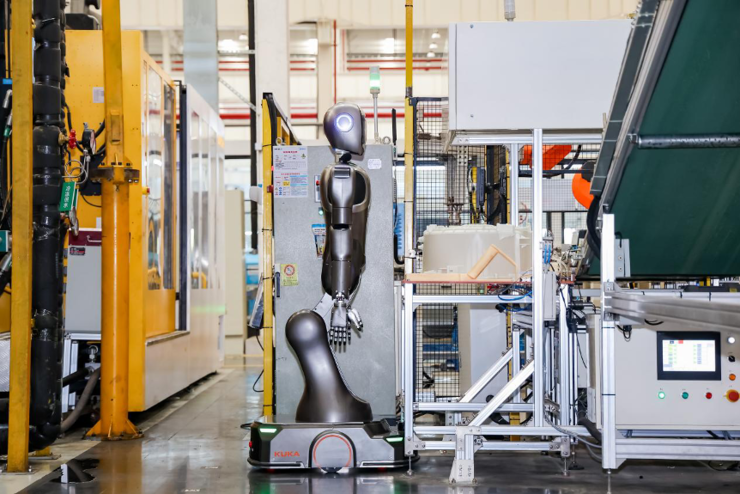 首个智能体工厂获世界纪录认证,美的引领智能制造范式跃迁