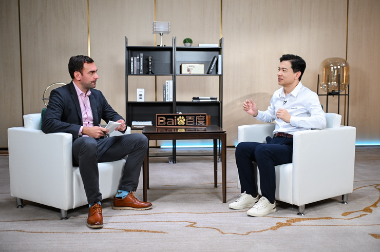 《时代》周刊公布2025“年度人物”，李彦宏等“AI的建造者们”接受专访