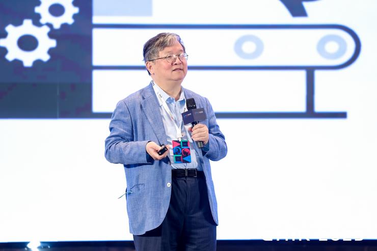 郭毅可院士：AI带来「知识通胀」，击碎了传统教育的「前提假设」丨GAIR 2025