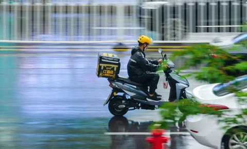 美团将为全职及稳定兼职骑手缴纳社保