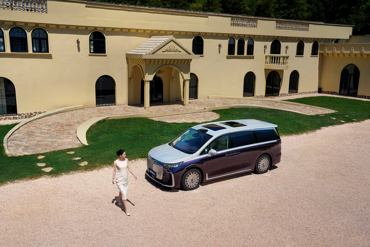 华为乾崑智驾 ADS 4 加持！岚图梦想家山河上市 打造全球最安全的四座MPV