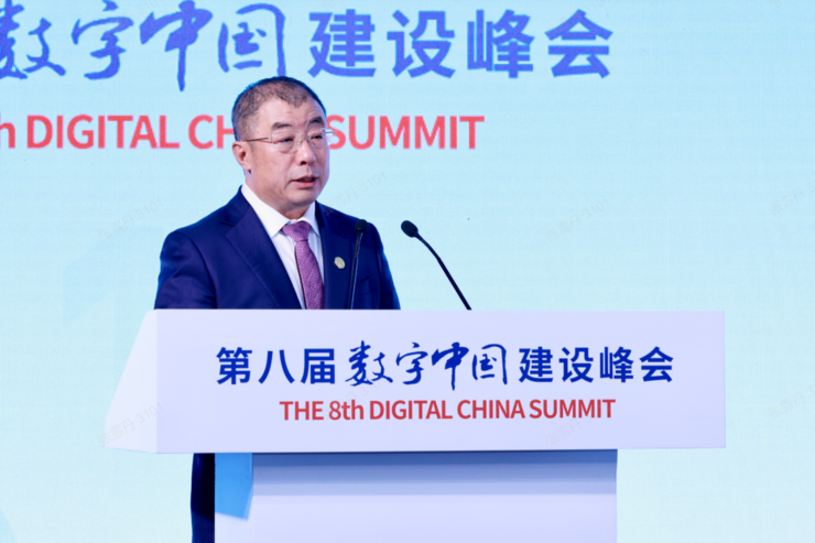 齐向东：把握五个关键 为千行百业抓住人工智能新机遇吃下“定心丸”