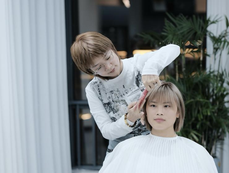 Tony老师的首份数字简历，美团加快发型师线上化档案建设，让好手艺拥有好生意