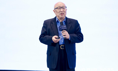 深圳理工大学教务长赵伟：在AI时代，大学的使命是帮学生“找到自己”｜GAIR 2025