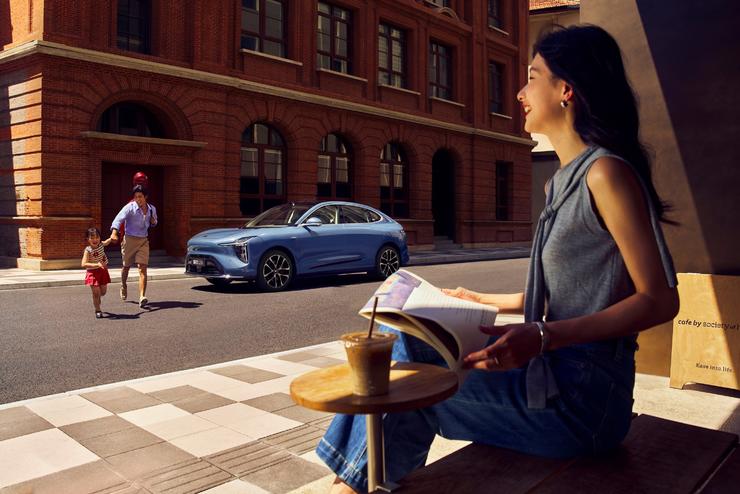 2025广州车展，9系旗舰，6系爆品，都在智己！