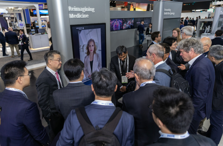 智能医疗数字人全球首秀，联影智能携最新大模型产品亮相北美放射学年会 