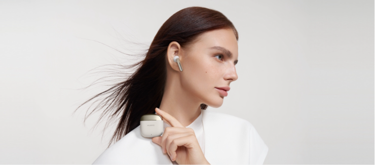 新年出国游，华为耳机伴你无界畅听！华为Mate 70绝配，小艺翻译更懂你