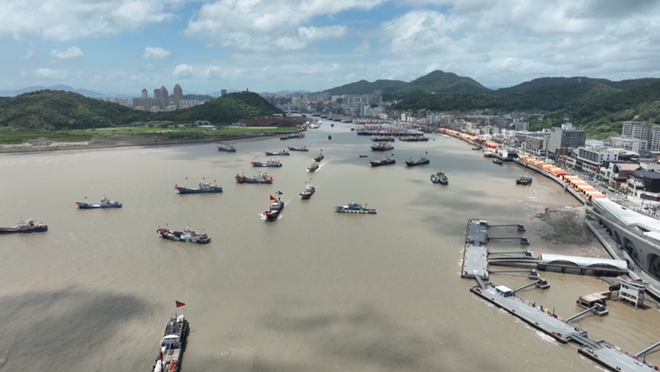 第一网舟山梭子蟹登陆拼多多,“2025多多好特产”助力商家喜迎“小开渔”