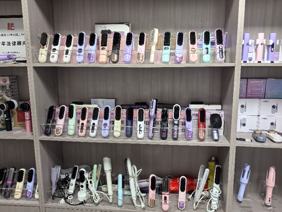 从无班可接到年销千万，95后厂二代在拼多多重塑义乌小商品产业