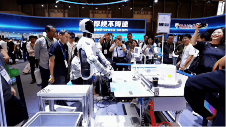 场景至上，实效为王：NAVIAI 人形机器人多领域应用场景领跑！