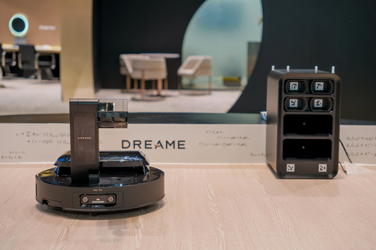 追觅扫地机释放CES悬念海报，疑似具身智能新突破