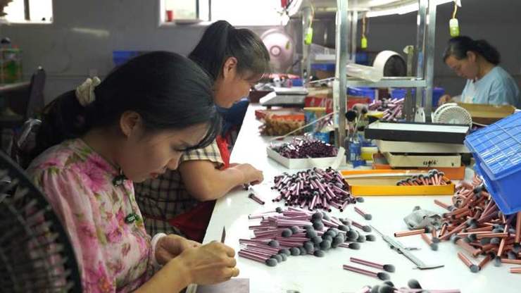 从代工到品牌：拼多多“千亿扶持”计划助推“归雁”返乡，筑就鹿邑百亿化妆刷之城