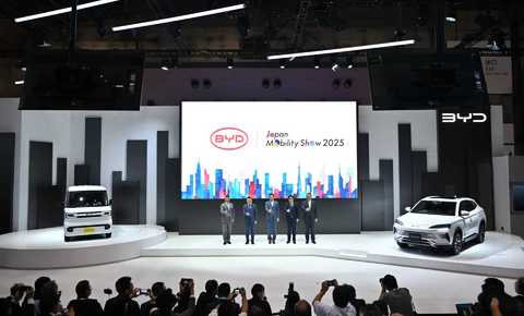 比亚迪亮相2025东京车展 全球首发K-EV