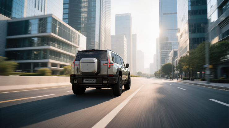 中国智造新名片！东风猛士 M817 全球首秀向世界秀出 “双强实力”