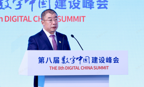 齐向东：把握五个关键 为千行百业抓住人工智能新机遇吃下“定心丸”