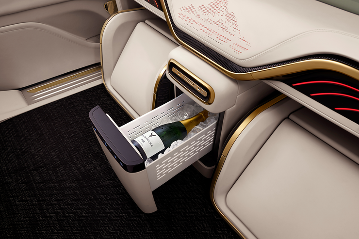 华为乾崑智驾 ADS 4 加持！岚图梦想家山河上市 打造全球最安全的四座MPV