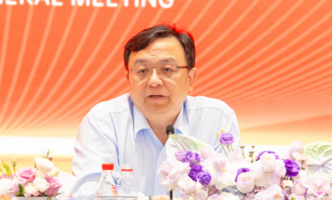 比亚迪王传福: 我们绝不拉踩同行，这是原则