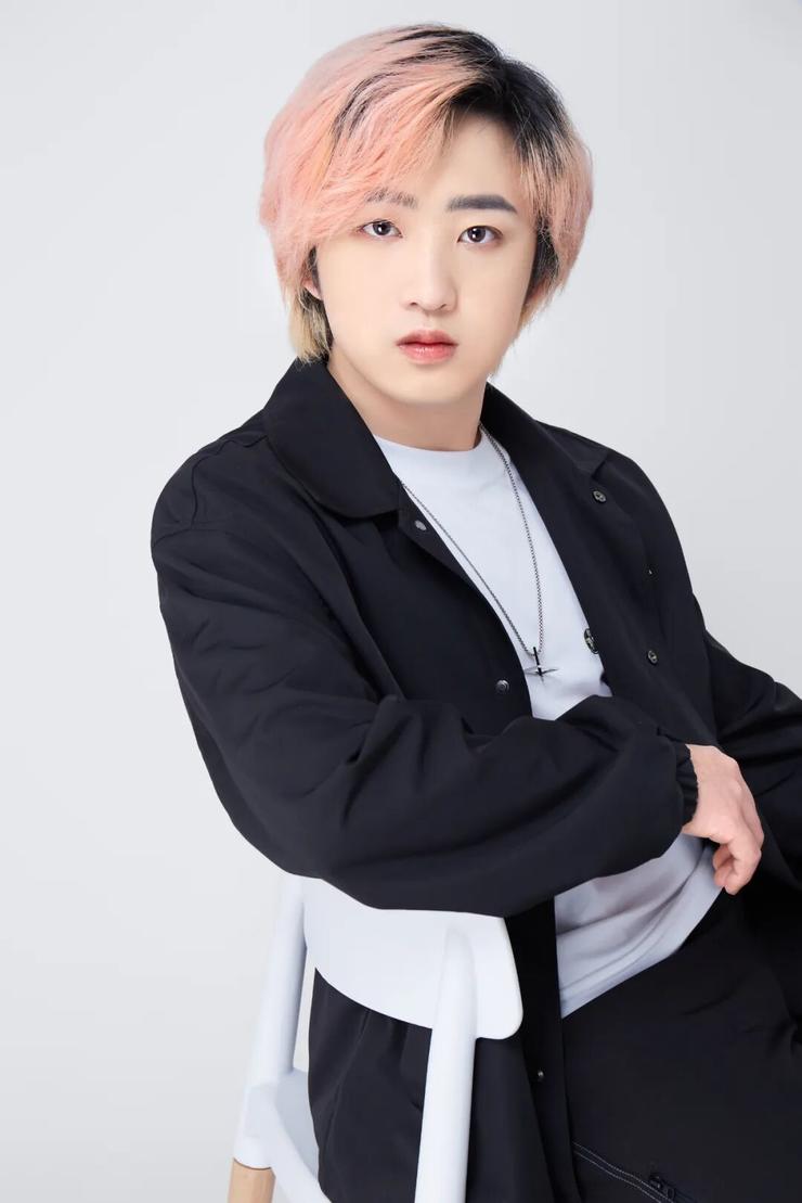 独家丨Clawbot 向人类发出的第一封索贿信，居然是因为一个自主进化的 AI Bot 插件？