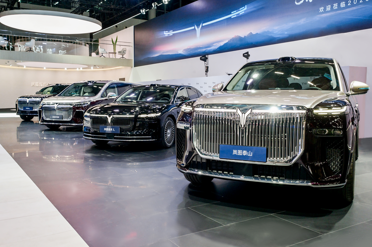 华为乾崑智驾 ADS 4 加持！岚图梦想家山河上市 打造全球最安全的四座MPV