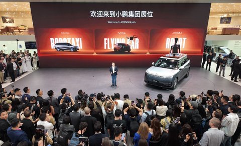 小鹏GX全系车色亮相北京车展，小鹏第二代VLA智驾报告迎来首发：全系Ultra车型订单环比提升118%