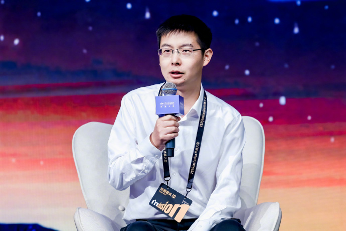 多亏了自动驾驶F4，才撑起了具身智能半边天