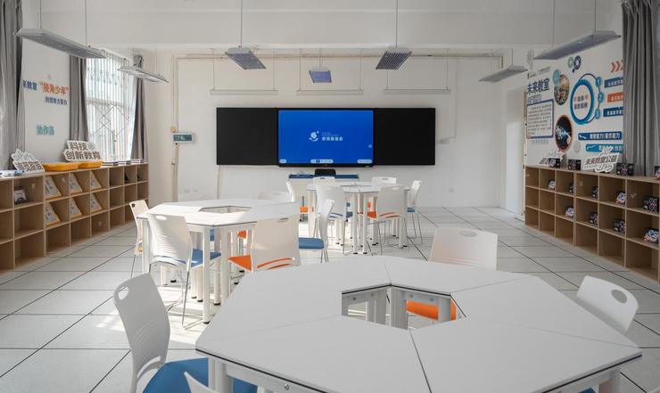 俞浩未来基金会教育公益双轨并行：“未来教室”与“灯塔计划”共筑创新人才培育新布局