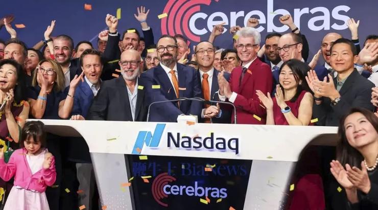 2026上半年最大IPO：Cerebras 上市，撕开美股「五大AI阵营」权力裂缝