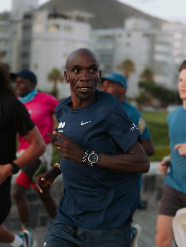 以科技与基普乔格共同赋能跑者，华为WATCH GT Runner 2赛道传奇款发布