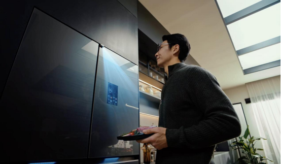 海尔冰箱AWE发布AI新物种，行业最高智能等级认证